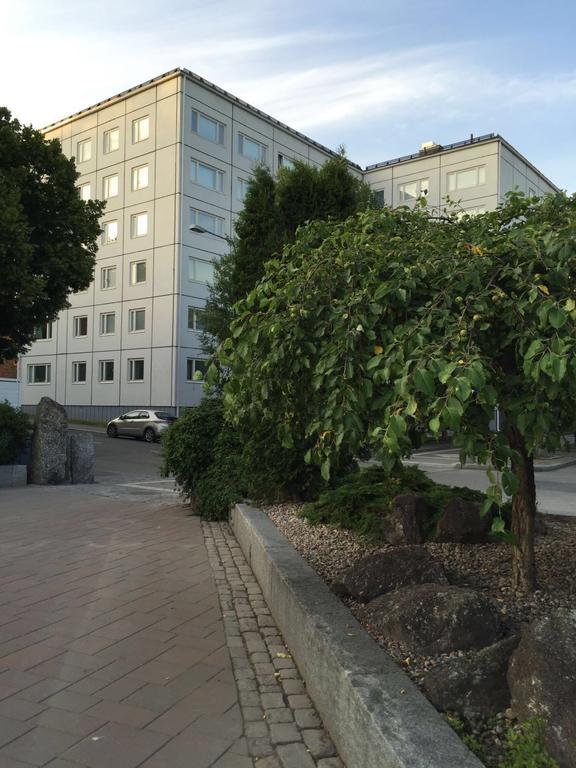 City Apartment Sairaalakatu, Laemmin Saehkoeistetty Autotalli Sisaeltyy Hintaan 쿠오피오 외부 사진